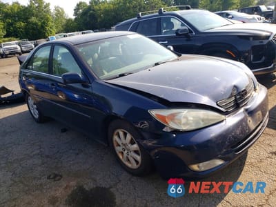 Czwarte zdjęcie samochodu z boku: 2003 TOYOTA CAMRY XLE VIN:4T1BE30K53U664865 - miniatura