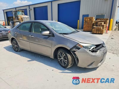 Czwarte zdjęcie samochodu z boku: 2016 TOYOTA COROLLA LE PLUS VIN:5YFBURHE2GP469186 - miniatura