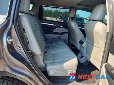 Zdjęcie 11 z 13 samochodu: 2015 TOYOTA HIGHLANDER XLE VIN:5TDJKRFH5FS199536 - miniatura
