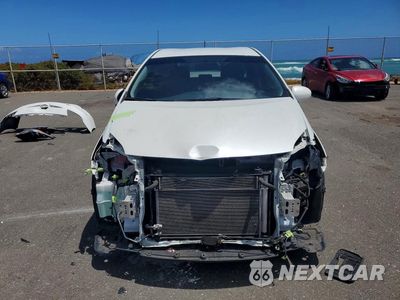 Piąte zdjęcie samochodu w środku: 2015 TOYOTA PRIUS ONE VIN:JTDKN3DU7F0456935 - miniatura