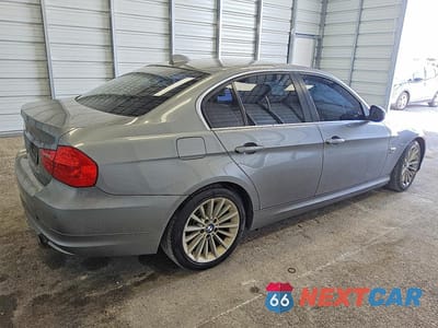 Trzecie zdjęcie samochodu z tyłu: 2011 BMW 335 XI VIN:WBAPL5C53BA917986 - miniatura