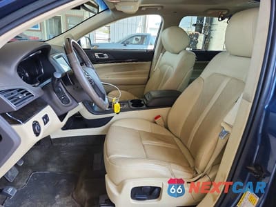 Zdjęcie 7 z 13 samochodu: 2018 LINCOLN MKT VIN:2LMHJ5FK5JBL00753 - miniatura