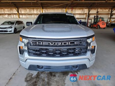 Piąte zdjęcie samochodu w środku: 2022 CHEVROLET SILVERADO K1500 CUSTOM VIN:1GCPDBEKXNZ509122 - miniatura