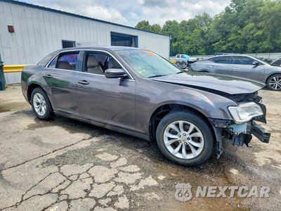 Czwarte zdjęcie samochodu z boku: 2015 CHRYSLER 300 LIMITED VIN:2C3CCAAG2FH891648 - miniatura