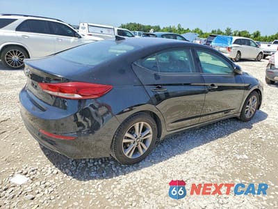 Trzecie zdjęcie samochodu z tyłu: 2018 HYUNDAI ELANTRA VALUE EDITION VIN:KMHD84LF3JU586197 - miniatura