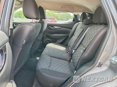 Zdjęcie 11 z 13 samochodu: 2017 NISSAN ROGUE SPORT SV VIN:JN1BJ1CP1HW024775 - miniatura
