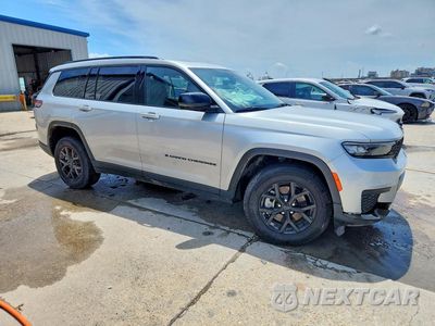 Czwarte zdjęcie samochodu z boku: 2025 JEEP GRAND CHEROKEE L LAREDO/L ALTITUDE VIN:1C4RJJAG4S8758739 - miniatura