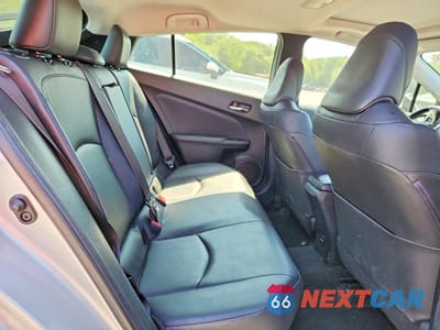 Zdjęcie 10 z 12 samochodu: 2016 TOYOTA PRIUS FOUR VIN:JTDKARFU6G3519759 - miniatura