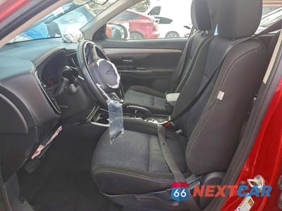 Zdjęcie 7 z 14 samochodu: 2017 MITSUBISHI OUTLANDER SE VIN:JA4AD3A34HZ060951 - miniatura