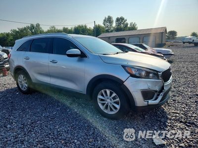 Czwarte zdjęcie samochodu z boku: 2016 KIA SORENTO LX VIN:5XYPGDA36GG099082 - miniatura