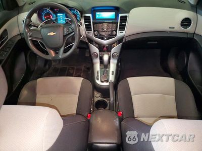 Zdjęcie 8 z 12 samochodu: 2014 CHEVROLET CRUZE LS VIN:1G1PA5SH3E7443746 - miniatura