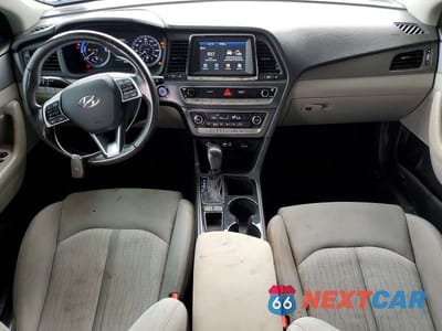 Zdjęcie 8 z 12 samochodu: 2019 HYUNDAI SONATA HYBRID SE VIN:KMHE24L30KA088148 - miniatura