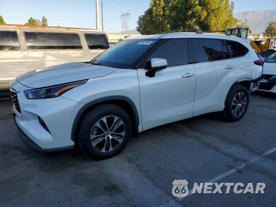 2022 TOYOTA HIGHLANDER XLE 5TDHZRAH9NS110549 - główne zdjęcie licytacji z USA - miniatura