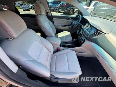 Piąte zdjęcie samochodu w środku: 2018 HYUNDAI TUCSON SEL VIN:KM8J3CA44JU698147 - miniatura