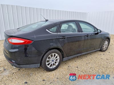 Trzecie zdjęcie samochodu z tyłu: 2016 FORD FUSION S VIN:3FA6P0G75GR110468 - miniatura