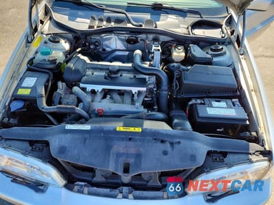 Zdjęcie 11 z 12 samochodu: 2004 VOLVO C70 LPT VIN:YV1NC63D34J061755 - miniatura