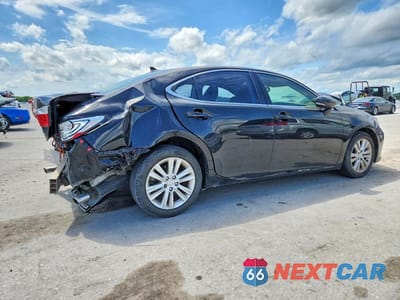 Trzecie zdjęcie samochodu z tyłu: 2013 LEXUS ES 350 VIN:JTHBK1GG2D2032789 - miniatura