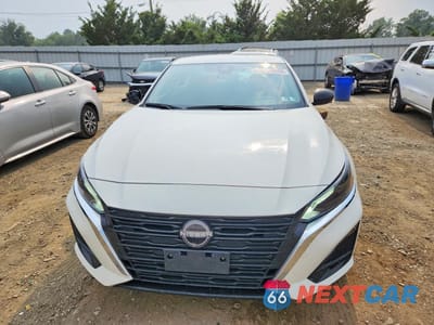 Piąte zdjęcie samochodu w środku: 2024 NISSAN ALTIMA S VIN:1N4BL4BV4RN369997 - miniatura