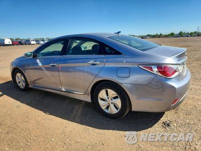 Drugie zdjęcie samochodu z przodu: 2015 HYUNDAI SONATA HYBRID BASE VIN:KMHEC4A48FA137305 - miniatura