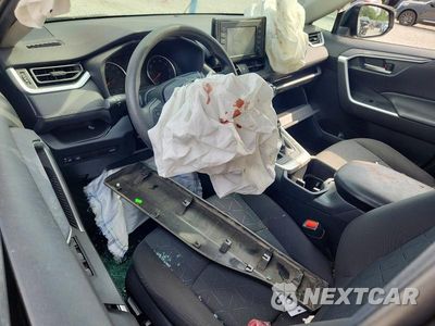 Zdjęcie 8 z 13 samochodu: 2022 TOYOTA RAV4 XLE VIN:2T3W1RFV0NW198919 - miniatura