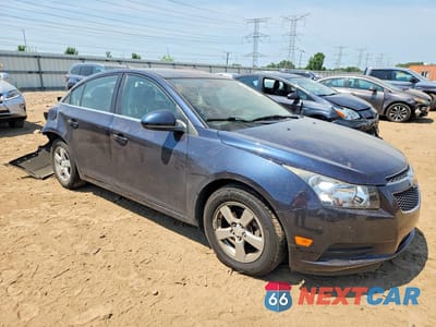 Czwarte zdjęcie samochodu z boku: 2014 CHEVROLET CRUZE LT VIN:1G1PC5SB6E7470932 - miniatura