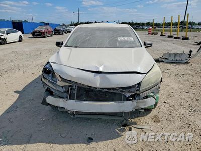 Piąte zdjęcie samochodu w środku: 2015 CHEVROLET MALIBU LS VIN:1G11B5SL2FF185248 - miniatura