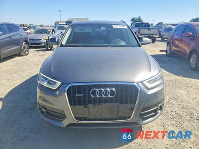 Piąte zdjęcie samochodu w środku: 2015 AUDI Q3 PRESTIGE VIN:WA1GFCFS9FR000441 - miniatura