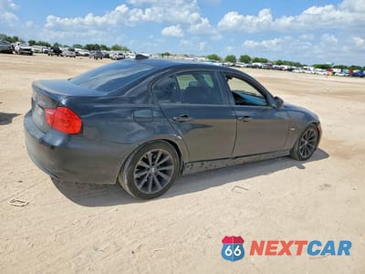 Trzecie zdjęcie samochodu z tyłu: 2011 BMW 328 I VIN:WBAPH7G59BNN06673 - miniatura