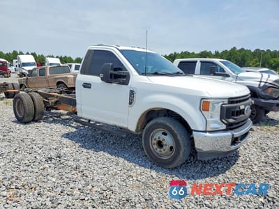 Czwarte zdjęcie samochodu z boku: 2022 FORD F350 SUPER DUTY VIN:1FDRF3G62NEC14026 - miniatura