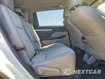 Zdjęcie 11 z 14 samochodu: 2017 TOYOTA HIGHLANDER LE PLUS VIN:5TDBZRFH7HS426437 - miniatura