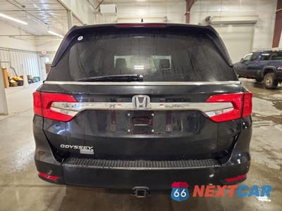 Zdjęcie 6 z 13 samochodu: 2018 HONDA ODYSSEY EXL VIN:5FNRL6H77JB032241 - miniatura
