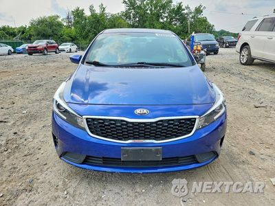 Piąte zdjęcie samochodu w środku: 2018 KIA FORTE LX VIN:3KPFK4A72JE258018 - miniatura