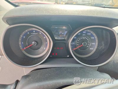 Zdjęcie 9 z 13 samochodu: 2016 HYUNDAI ELANTRA SE VIN:KMHDH4AEXGU588094 - miniatura