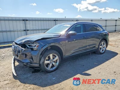 2019 AUDI E-TRON PREMIUM PLUS WA1LABGE2KB021909 - główne zdjęcie licytacji z USA - miniatura