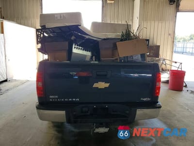 Zdjęcie 6 z 12 samochodu: 2011 CHEVROLET SILVERADO K1500 VIN:1GCNKPEA4BZ462425 - miniatura