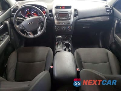 Zdjęcie 8 z 13 samochodu: 2014 KIA SORENTO LX VIN:5XYKTCA61EG429315 - miniatura