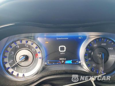 Zdjęcie 9 z 13 samochodu: 2019 CHRYSLER 300 S VIN:2C3CCABG3KH693945 - miniatura