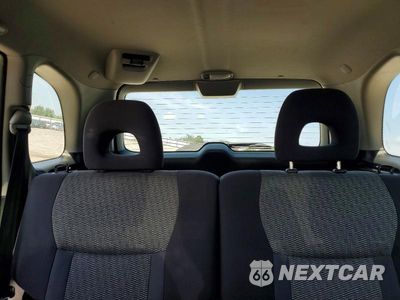 Zdjęcie 10 z 13 samochodu: 2005 TOYOTA RAV4 BASE VIN:JTEHD20V156047200 - miniatura