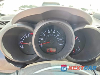 Zdjęcie 9 z 13 samochodu: 2012 KIA SOUL BASE VIN:KNDJT2A57C7402577 - miniatura