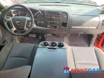 Zdjęcie 8 z 12 samochodu: 2011 CHEVROLET SILVERADO K1500 LT VIN:1GCRKSE35BZ119063 - miniatura