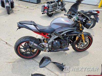 2016 TRIUMPH MOTORCYCLE SPEED TRIPLE R SMTN51PP3GJ753480 - główne zdjęcie licytacji z USA - miniatura