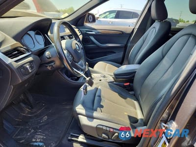 Zdjęcie 7 z 12 samochodu: 2019 BMW X1 XDRIVE28I VIN:WBXHT3C54K5L35502 - miniatura