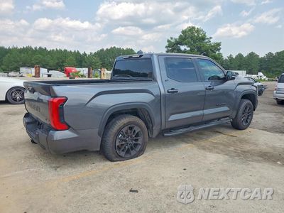 Trzecie zdjęcie samochodu z tyłu: 2025 TOYOTA TUNDRA SR5 VIN:5TFLA5DB4SX285976 - miniatura
