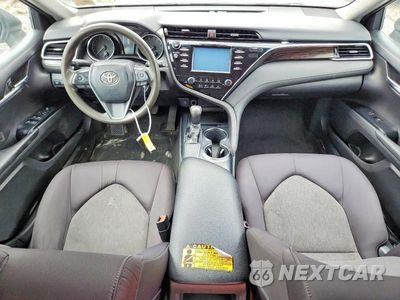 Zdjęcie 8 z 12 samochodu: 2018 TOYOTA CAMRY LE VIN:4T1B11HK6JU075468 - miniatura