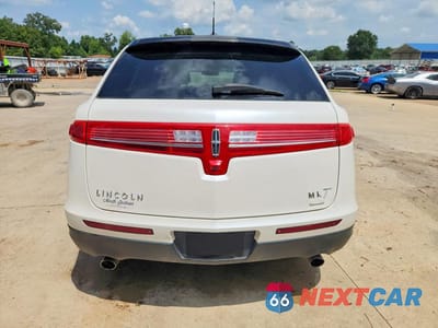 Zdjęcie 6 z 13 samochodu: 2014 LINCOLN MKT VIN:2LMHJ5AT7EBL55467 - miniatura