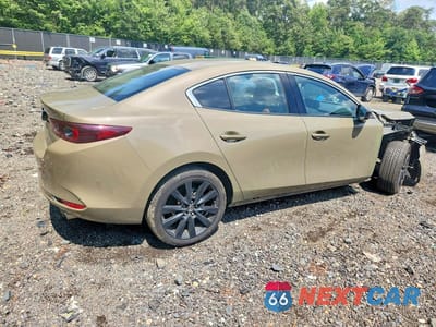 Trzecie zdjęcie samochodu z tyłu: 2024 MAZDA 3 CARBON TURBO VIN:3MZBPBXY3RM409239 - miniatura