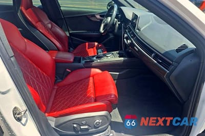 Piąte zdjęcie samochodu w środku: 2019 AUDI S4 PRESTIGE VIN:WAUC4AF41KA053138 - miniatura