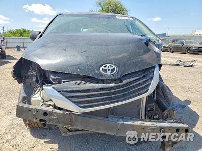 Piąte zdjęcie samochodu w środku: 2017 TOYOTA SIENNA LE VIN:5TDKZ3DC8HS767012 - miniatura