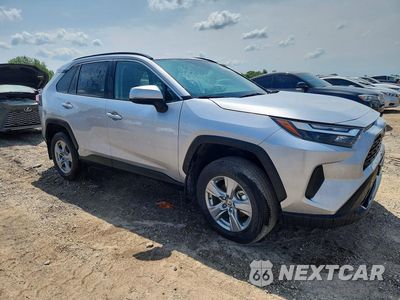 Czwarte zdjęcie samochodu z boku: 2025 TOYOTA RAV4 HYBRID XLE VIN:4T3RWRFV9SU207840 - miniatura