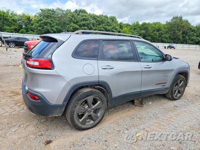 Trzecie zdjęcie samochodu z tyłu: 2016 JEEP CHEROKEE LATITUDE VIN:1C4PJMCS8GW269189 - miniatura